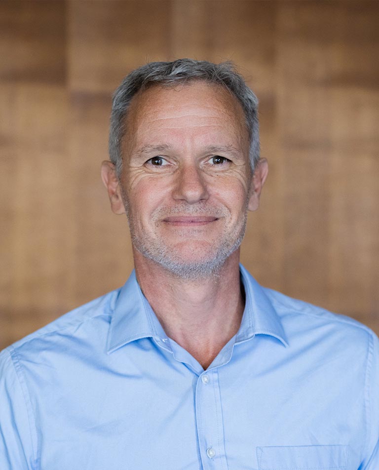 Dr. med. John Schoonbee